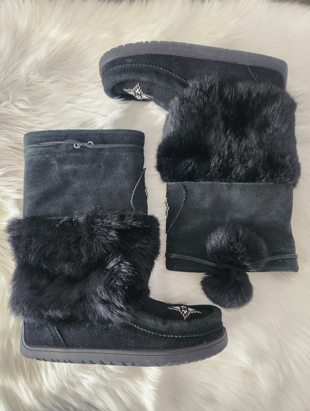 Manitobah Mukluks Snowy Owl Boots - Picture 2 of 12